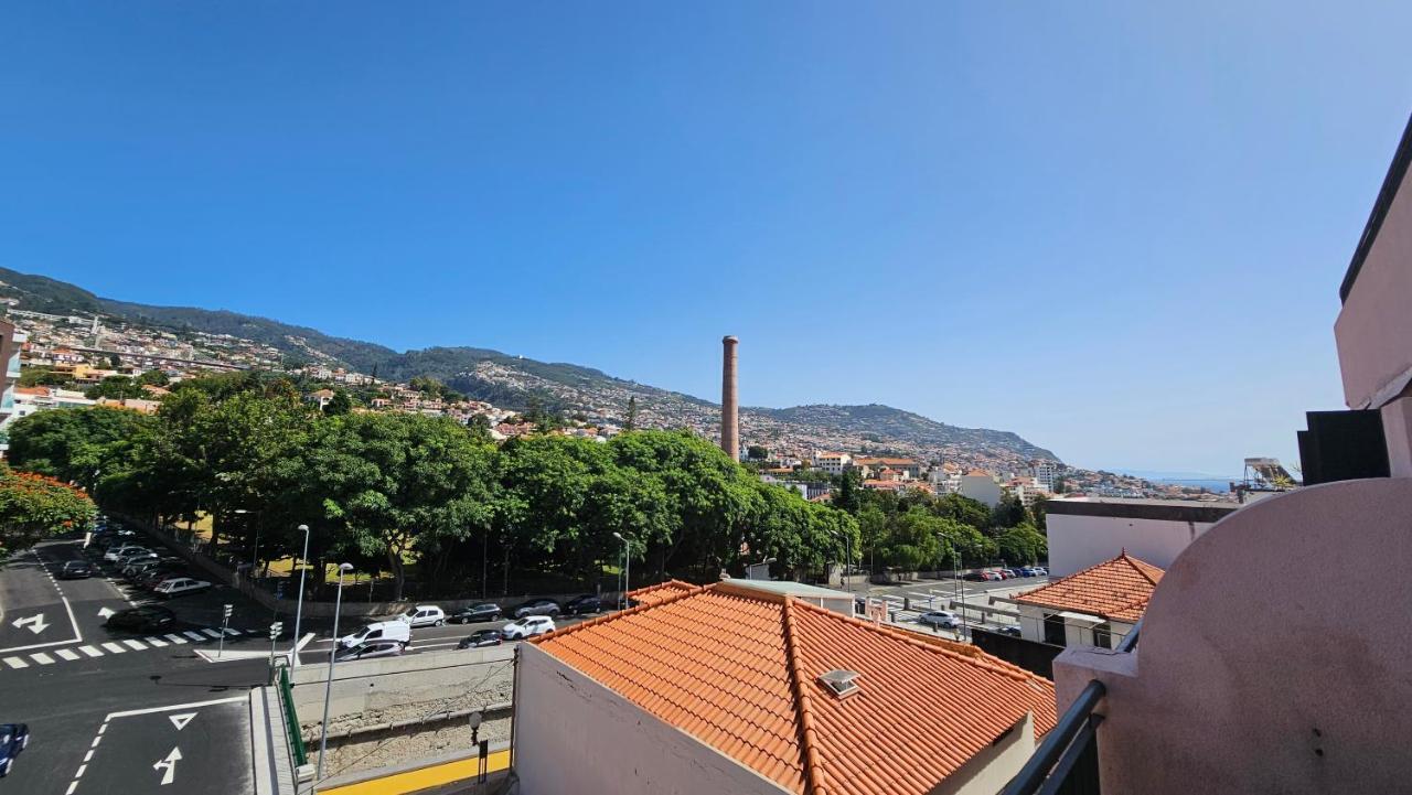 Garden And Seaview Apartment - Free Parking Funchal  Luaran gambar