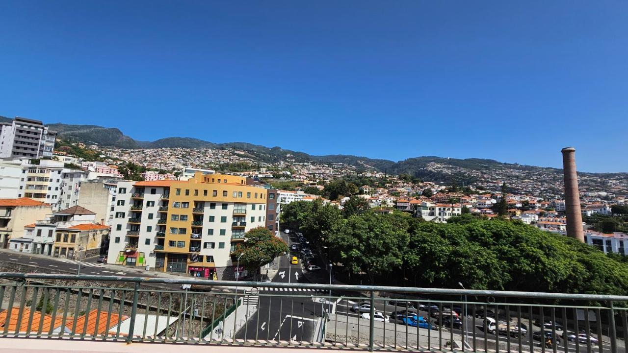 Garden And Seaview Apartment - Free Parking Funchal  Luaran gambar